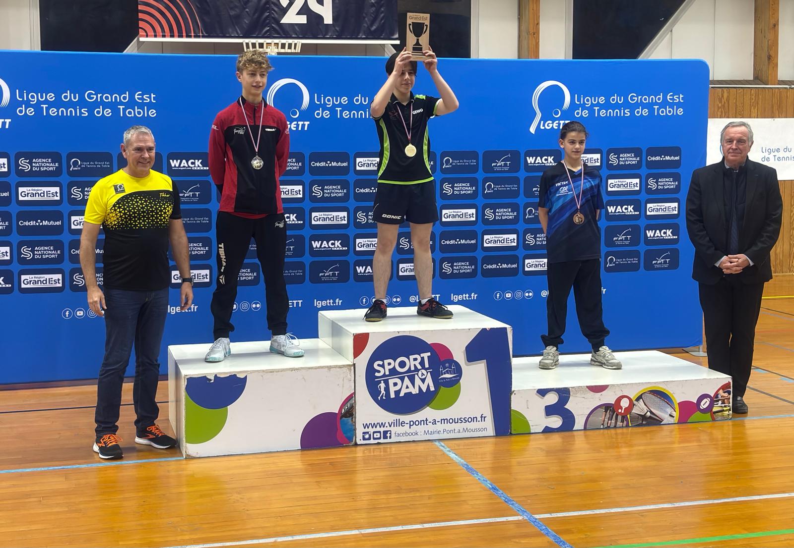 Podium 2009 2010 T. Fochesato