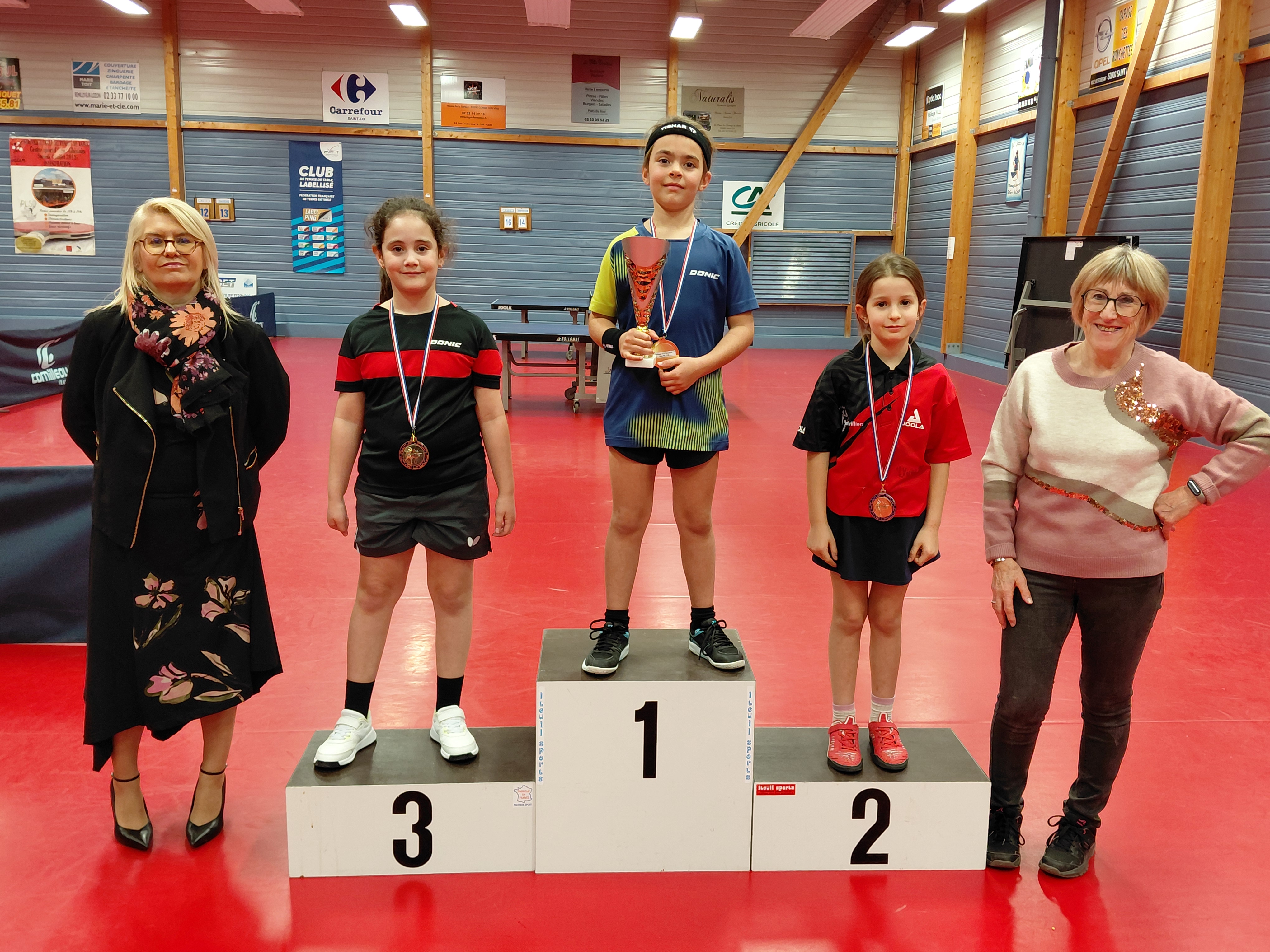 Podium Poussines